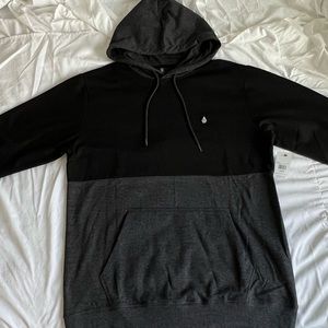 Men’s Volcom contrast pullover hoodie size large